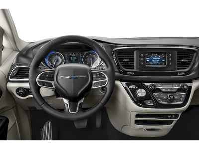 2019 Chrysler Pacifica Touring Plus 27W w/ Cold Weather Pkg