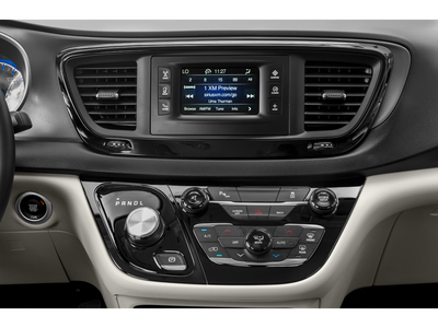 2019 Chrysler Pacifica Touring Plus 27W w/ Cold Weather Pkg