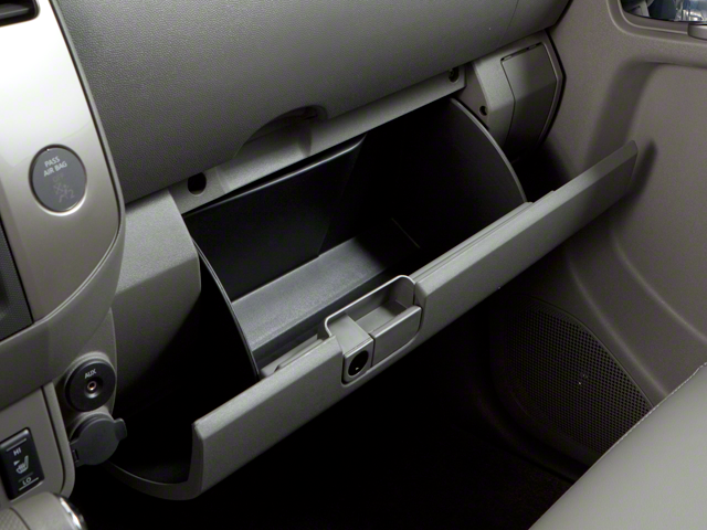 2011 Nissan Frontier SV Premium Utility Pkg