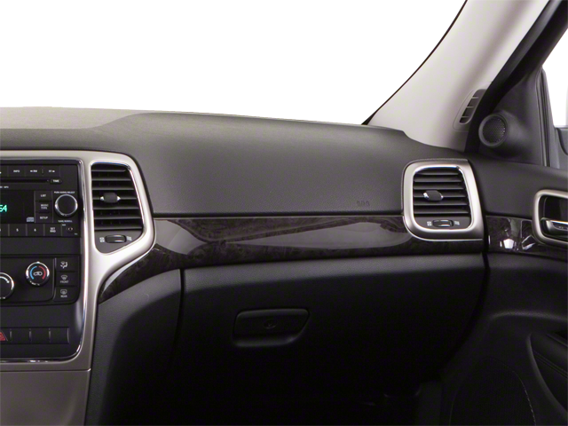 2013 Jeep Grand Cherokee Laredo 26X w/ Nav & Tow Group