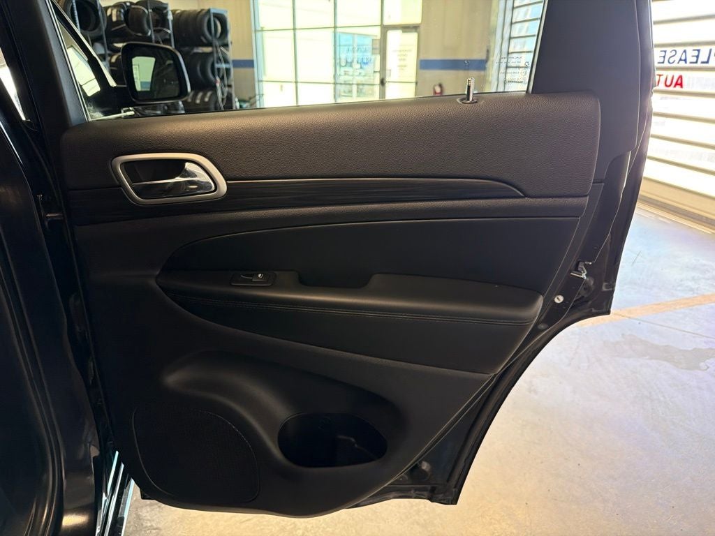 2022 Jeep Grand Cherokee WK Laredo X 2GM Altitude Appearance w/ Tech Pkg