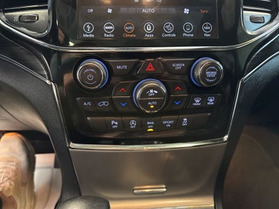 2019 Jeep Grand Cherokee Limited w/ Luxury Group II