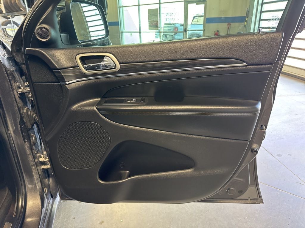 2019 Jeep Grand Cherokee Limited w/ Luxury Group II