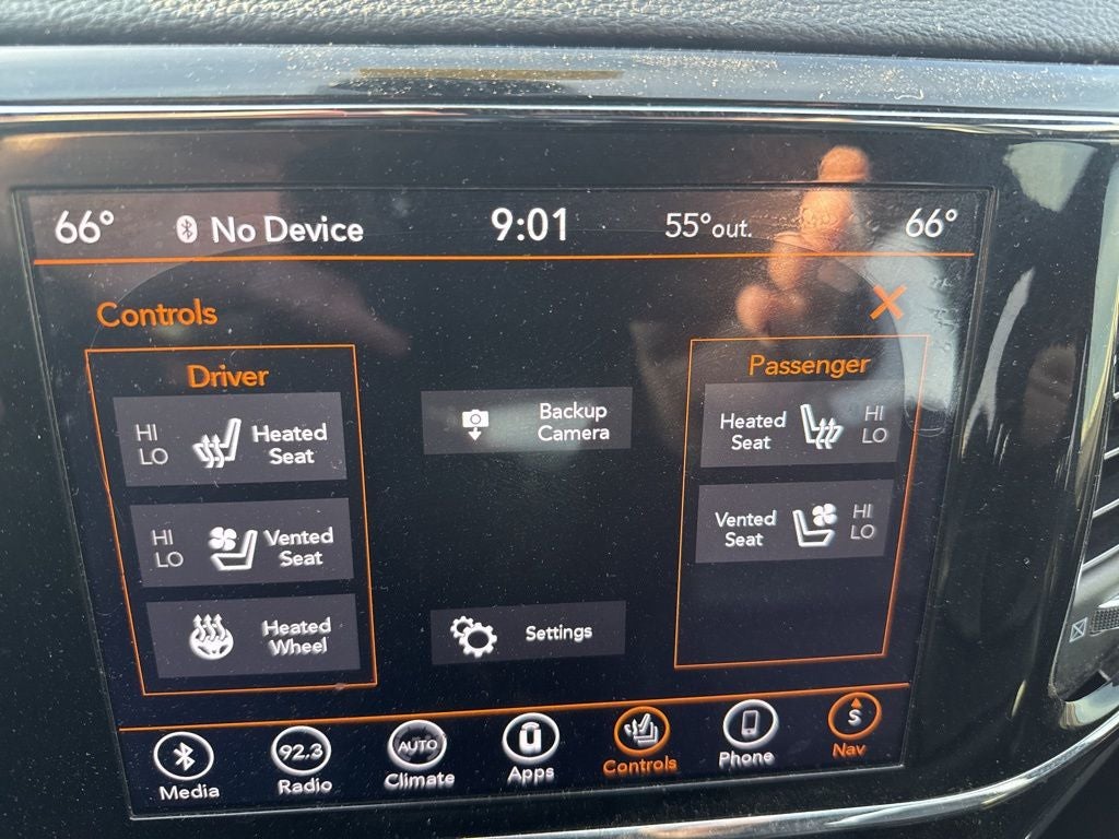 2019 Jeep Grand Cherokee Limited w/ Luxury Group II