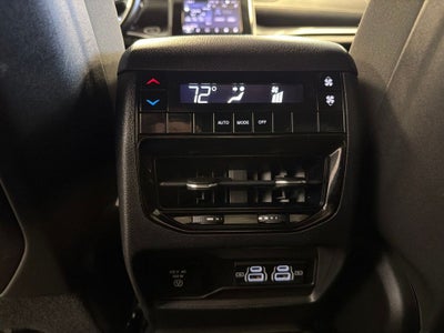 2022 Jeep Grand Cherokee L Altitude Appearance Pkg