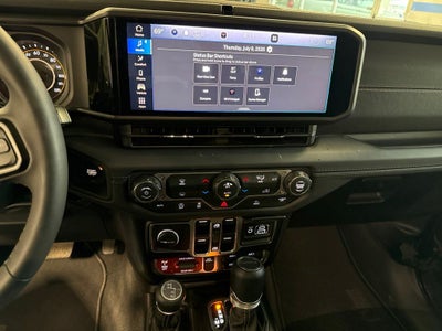 2026 Jeep Gladiator Mojave V6 Hardtop w/ Adaptive Cruise