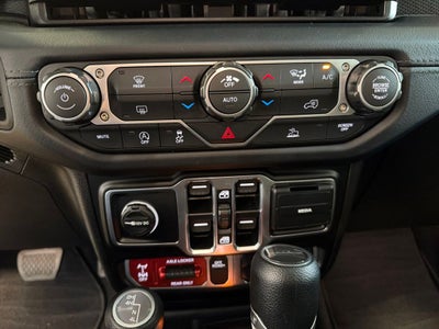 2026 Jeep Gladiator Mojave V6 Hardtop w/ Adaptive Cruise