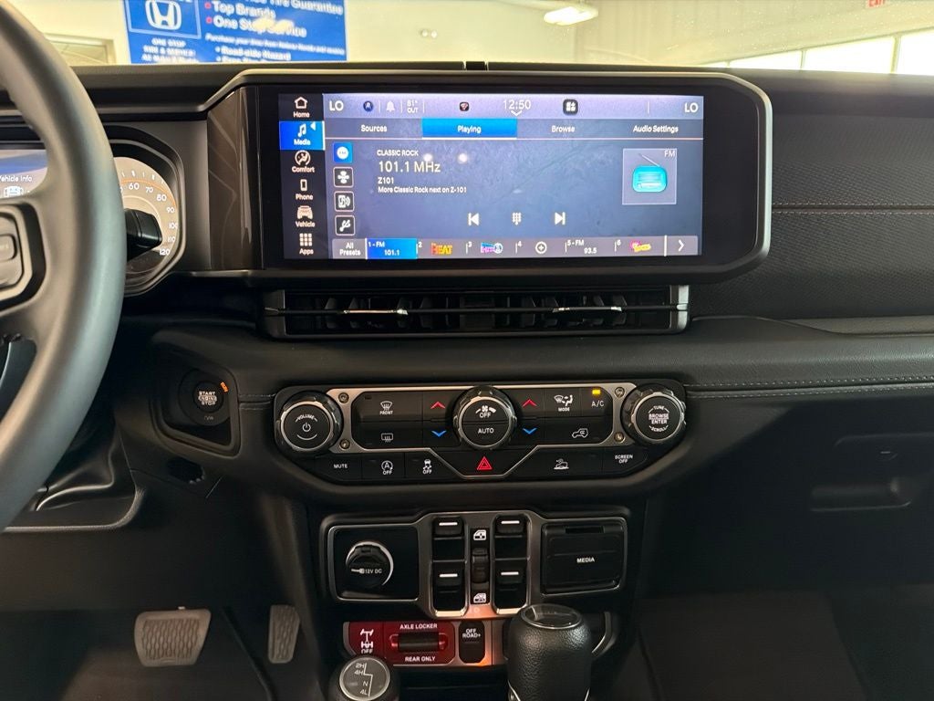 2026 Jeep Gladiator Mojave V6 Hardtop w/ Adaptive Cruise