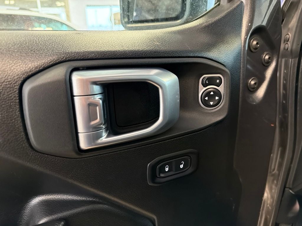 2026 Jeep Gladiator Mojave V6 Hardtop w/ Adaptive Cruise