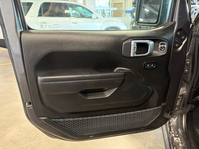 2026 Jeep Gladiator Mojave V6 Hardtop w/ Adaptive Cruise