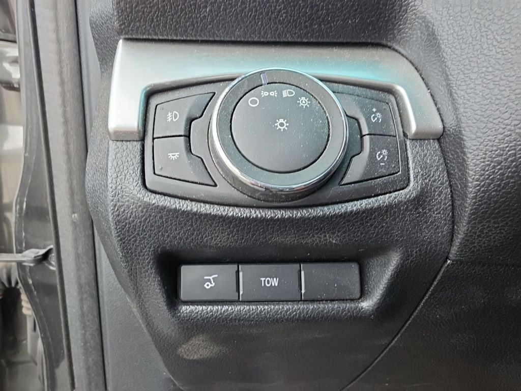 2017 Ford Explorer XLT 202A Sport Appearance Pkg