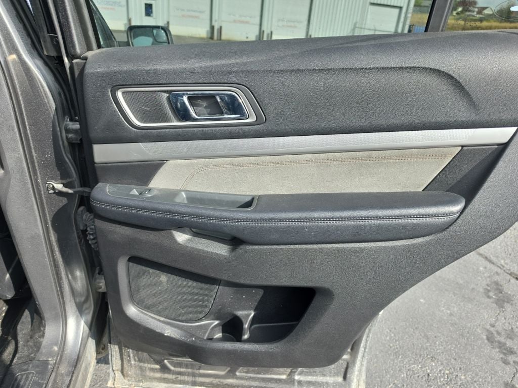 2017 Ford Explorer XLT 202A Sport Appearance Pkg