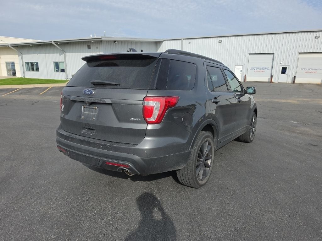 2017 Ford Explorer XLT 202A Sport Appearance Pkg