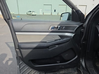 2017 Ford Explorer XLT 202A Sport Appearance Pkg