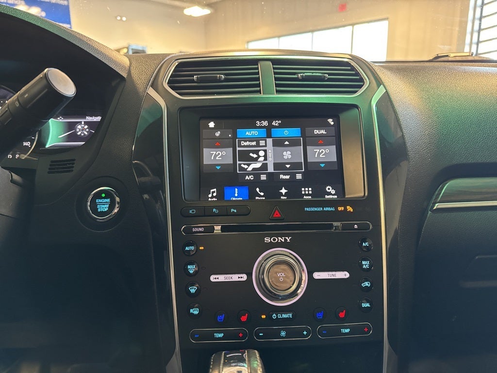 2017 Ford Explorer Limited w/ Adaptive Cruise & Pano Roof