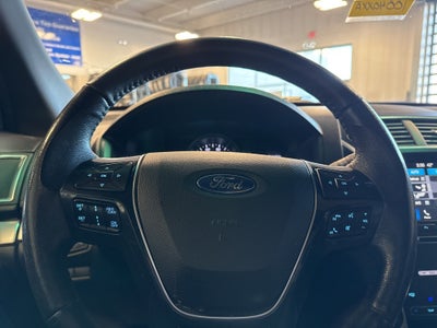 2017 Ford Explorer Limited w/ Adaptive Cruise & Pano Roof