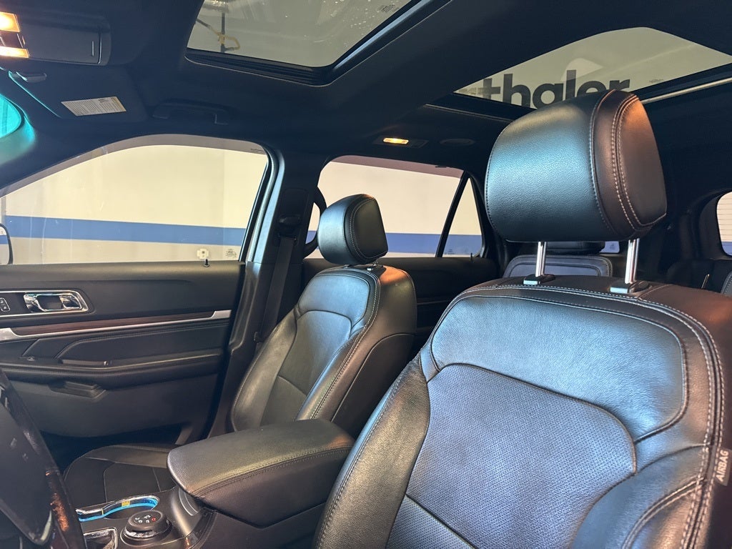 2017 Ford Explorer Limited w/ Adaptive Cruise & Pano Roof