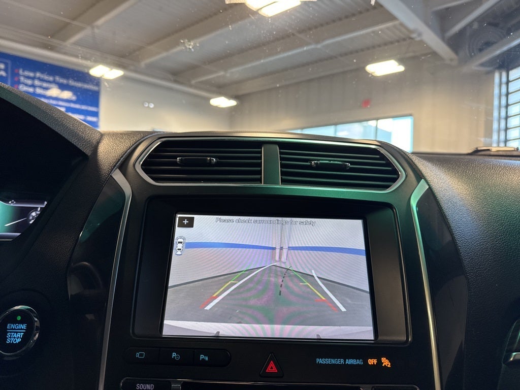 2017 Ford Explorer Limited w/ Adaptive Cruise & Pano Roof