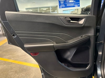 2022 Ford Escape SE w/ Convenience & Cold Weather Pkg