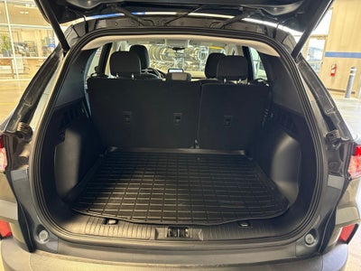 2022 Ford Escape SE w/ Convenience & Cold Weather Pkg