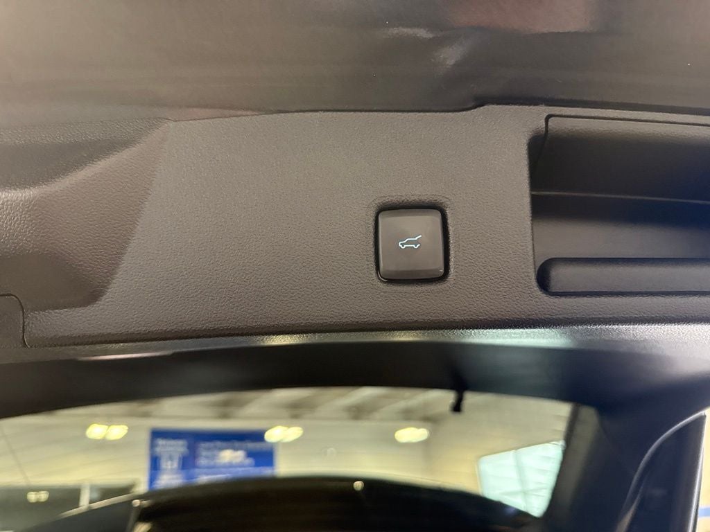 2022 Ford Escape SE w/ Convenience & Cold Weather Pkg