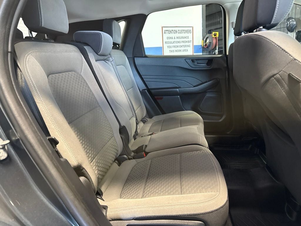 2022 Ford Escape SE w/ Convenience & Cold Weather Pkg