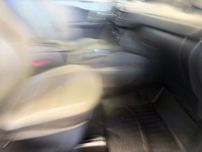 2022 Ford Escape SE w/ Convenience & Cold Weather Pkg