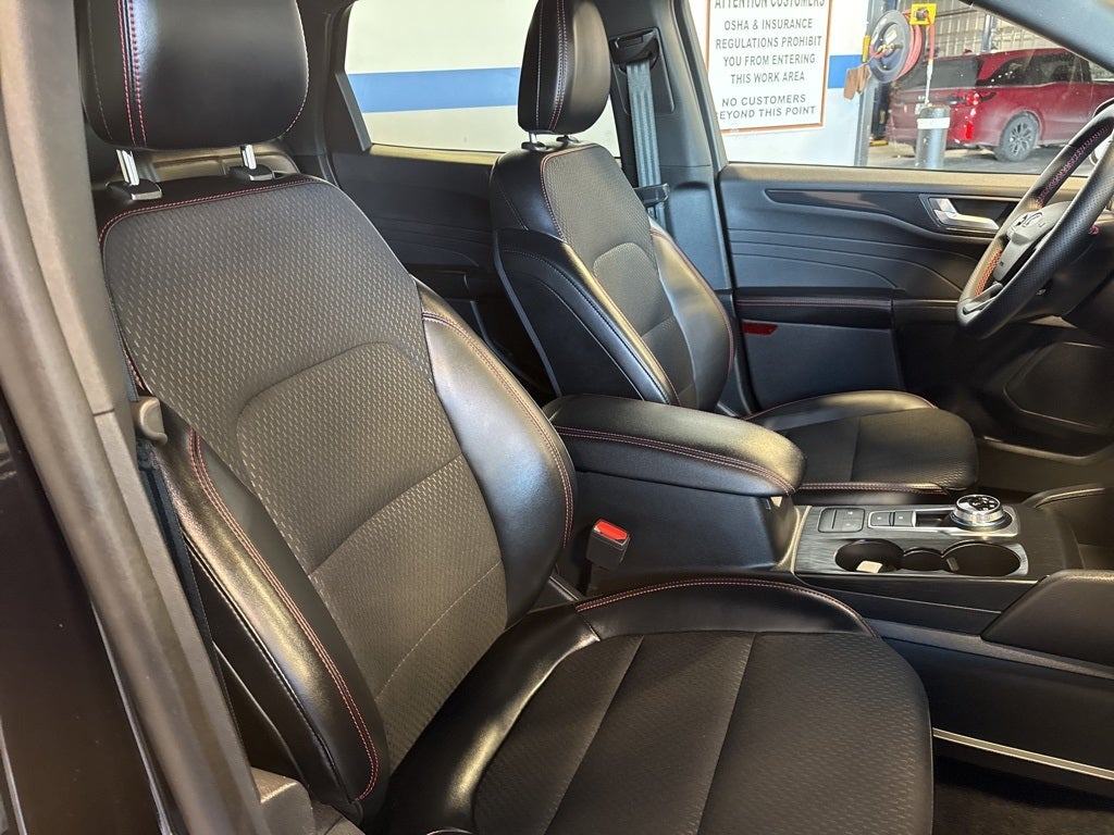 2025 Ford Escape ST-Line AWD