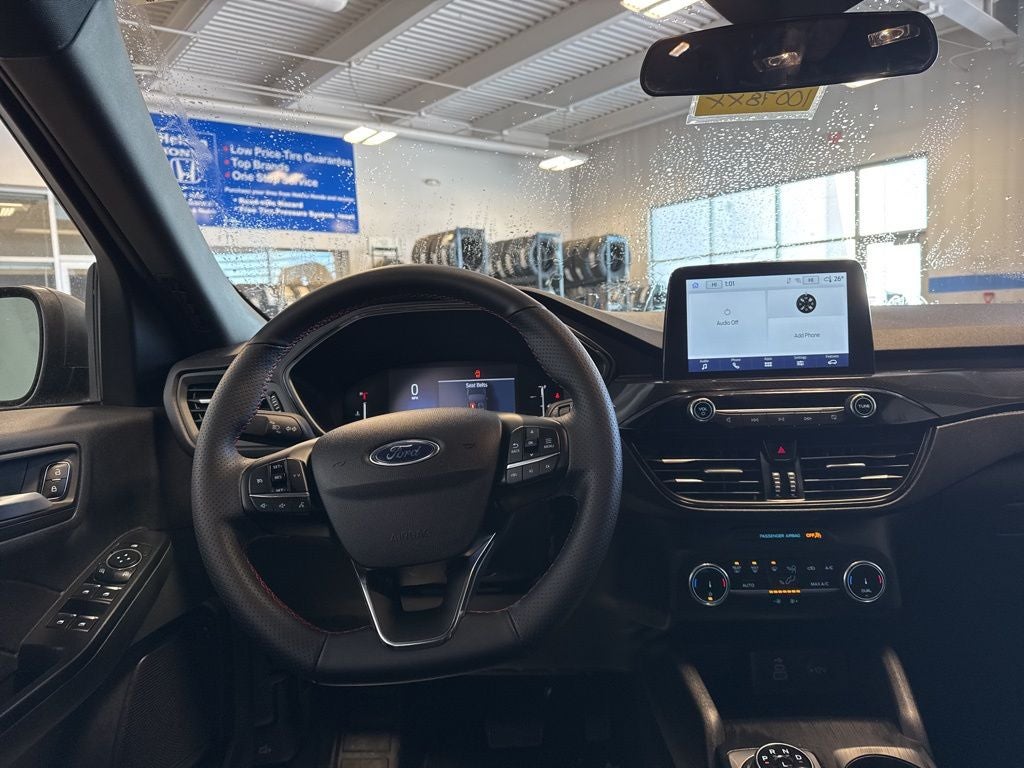 2025 Ford Escape ST-Line AWD w/ BLIS