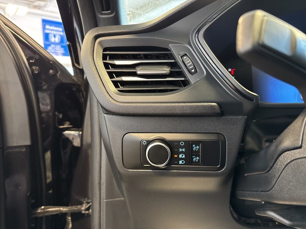 2025 Ford Escape ST-Line AWD w/ BLIS