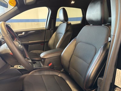 2025 Ford Escape ST-Line AWD w/ BLIS