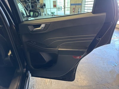 2025 Ford Escape ST-Line AWD w/ BLIS