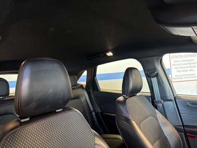 2025 Ford Escape ST-Line AWD w/ BLIS