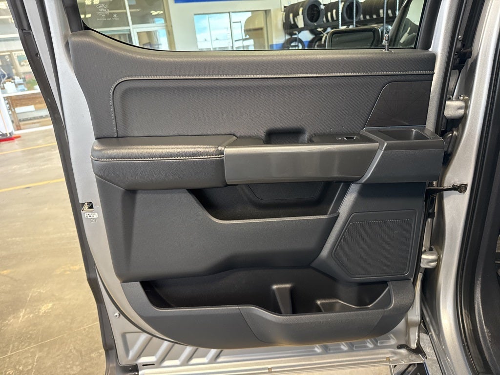 2022 Ford F-150 XLT 145" WB 302A Hybrid