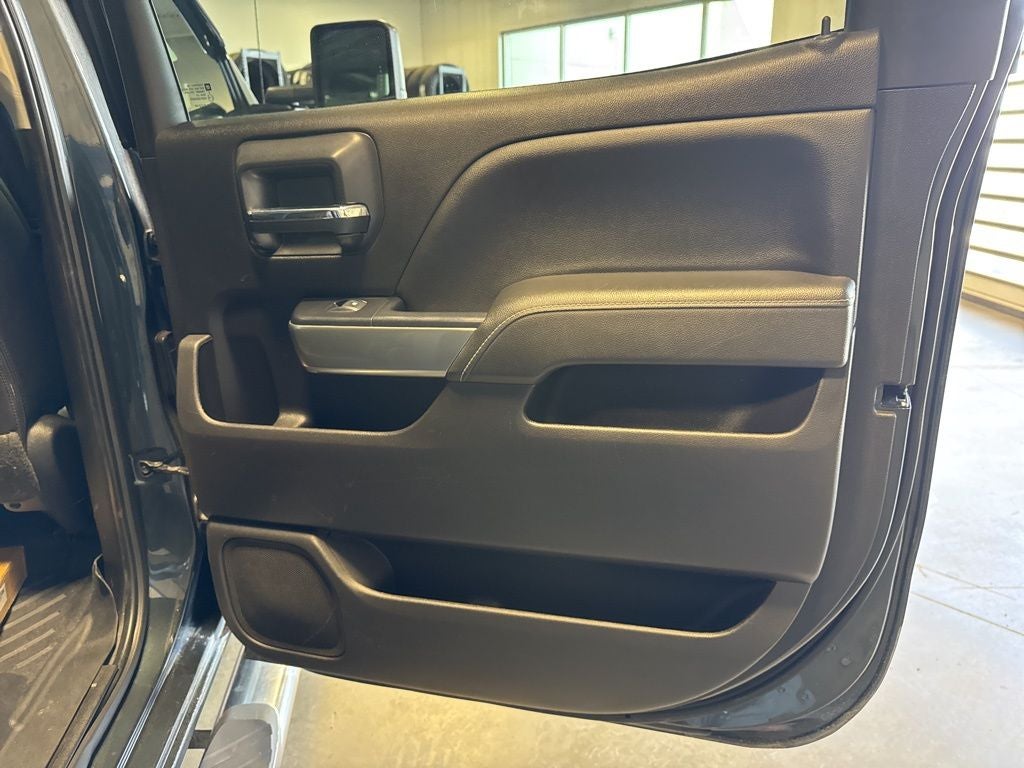 2019 Chevrolet Silverado 2500HD LT 6.0 Gas Alaskan Edition Long Box