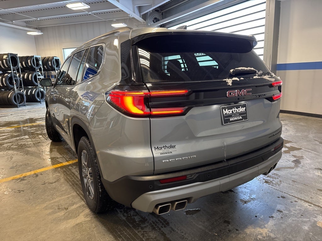 2025 GMC Acadia Elevation