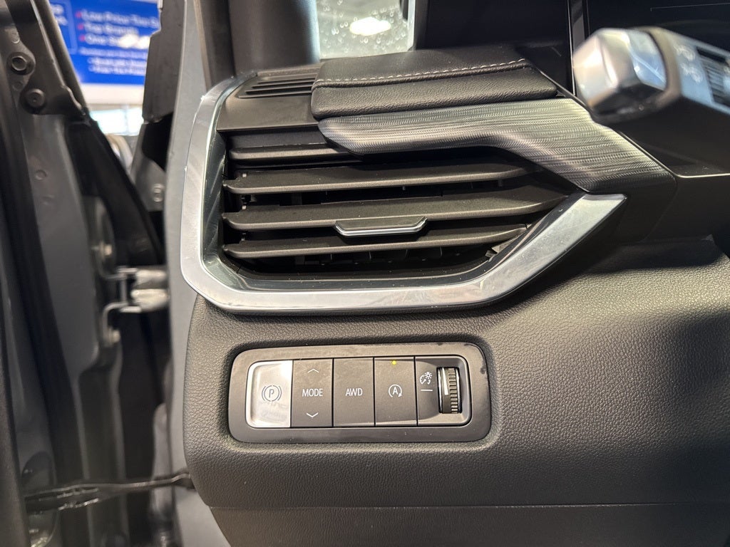 2025 GMC Acadia Elevation w/ Adaptive Cruise