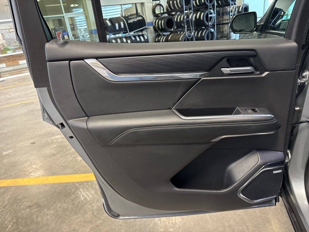 2025 GMC Acadia Elevation w/ Adaptive Cruise