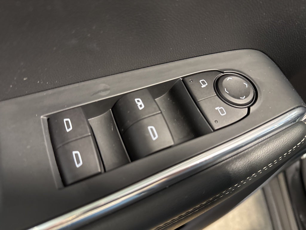 2025 GMC Acadia Elevation w/ Assisted Driving & Trailering Pkg