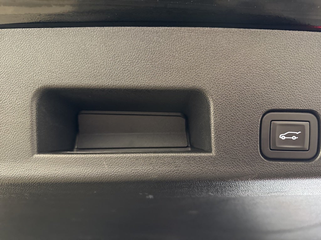 2025 GMC Acadia Elevation w/ Assisted Driving & Trailering Pkg