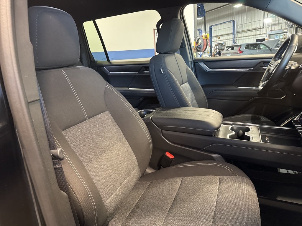 2025 GMC Acadia Elevation w/ Assisted Driving & Trailering Pkg