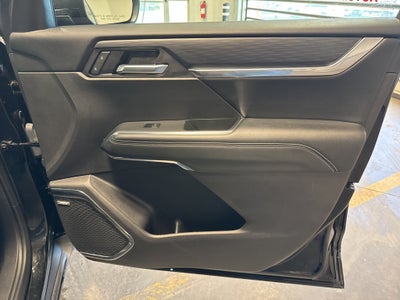 2025 GMC Acadia Elevation w/ Assisted Driving & Trailering Pkg