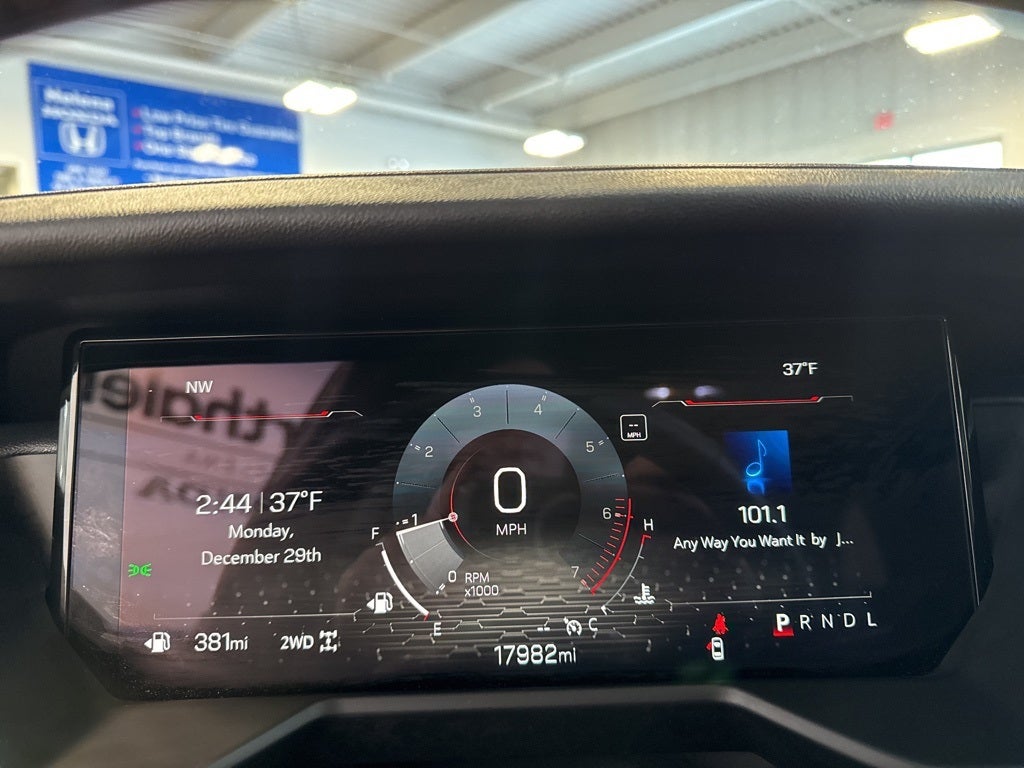 2025 GMC Acadia Elevation w/ Adaptive Cruise