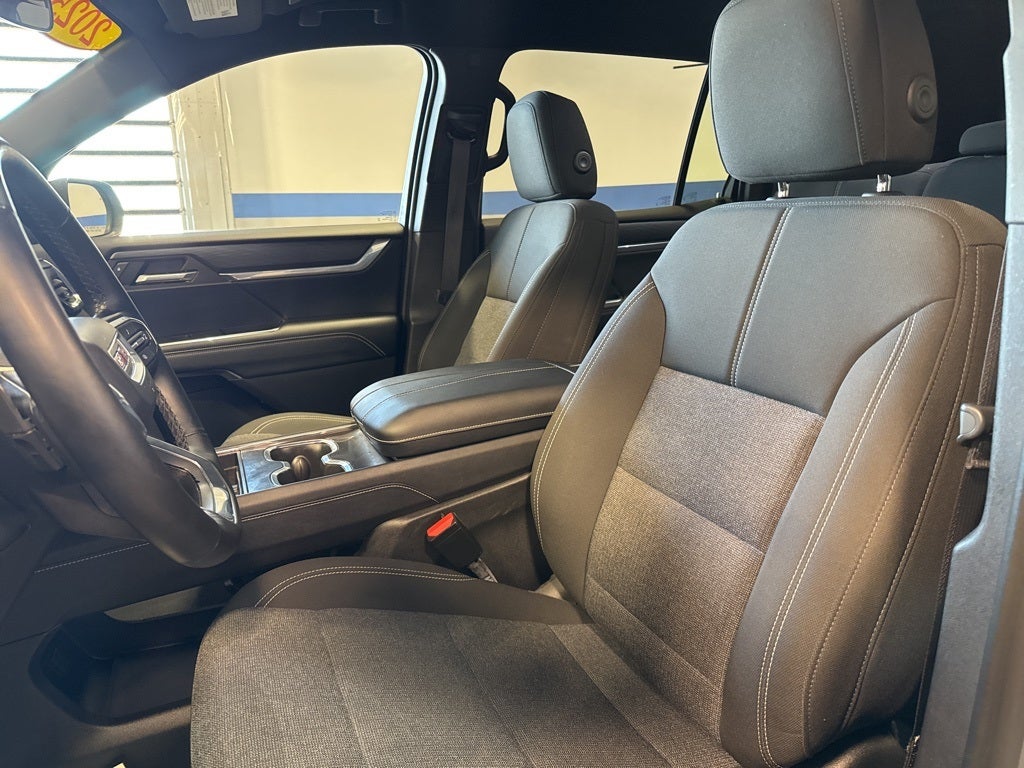 2025 GMC Acadia Elevation w/ Adaptive Cruise