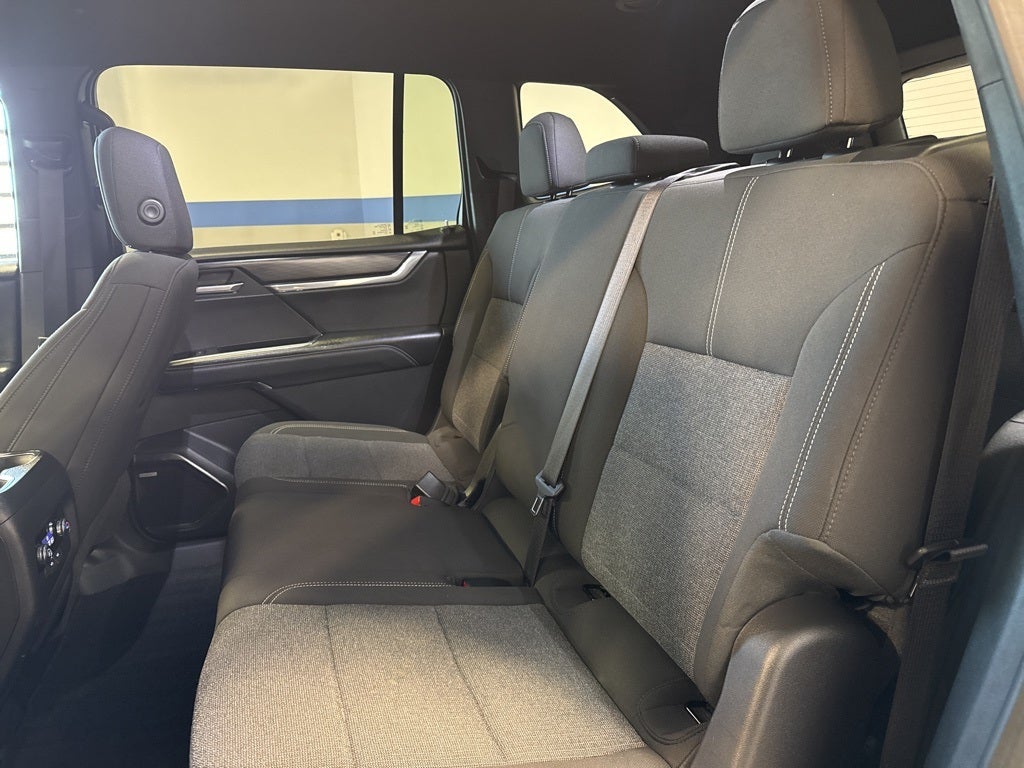 2025 GMC Acadia Elevation 4SD w/ Adaptive Cruise