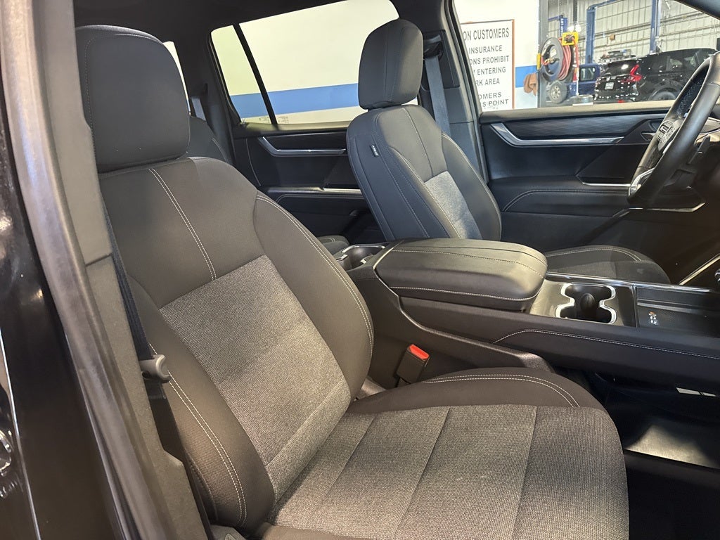 2025 GMC Acadia Elevation 4SD w/ Adaptive Cruise