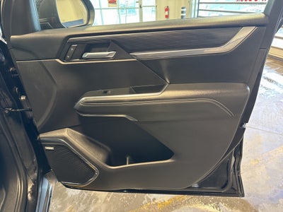 2025 GMC Acadia Elevation 4SD w/ Adaptive Cruise