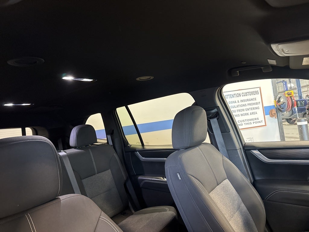 2025 GMC Acadia Elevation 4SD w/ Adaptive Cruise