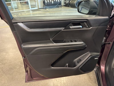 2025 GMC Acadia Elevation w/ Assisted Driving & Driver Convenience