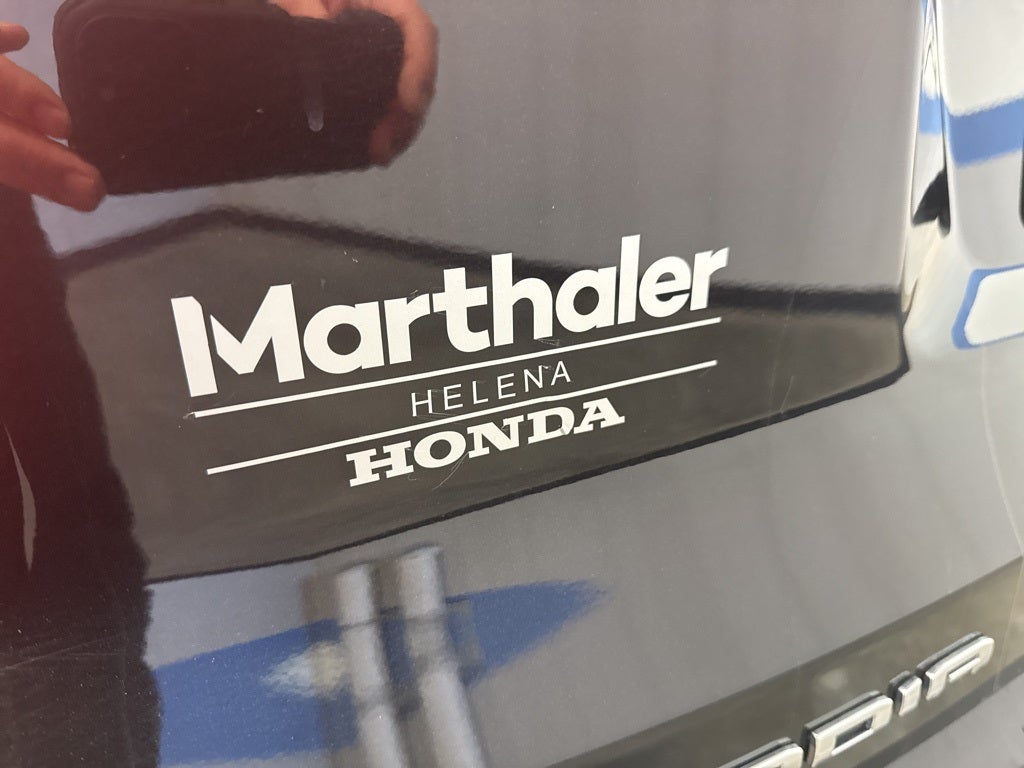 2023 GMC Acadia SLT AWD w/ Driver Convenience Pkg